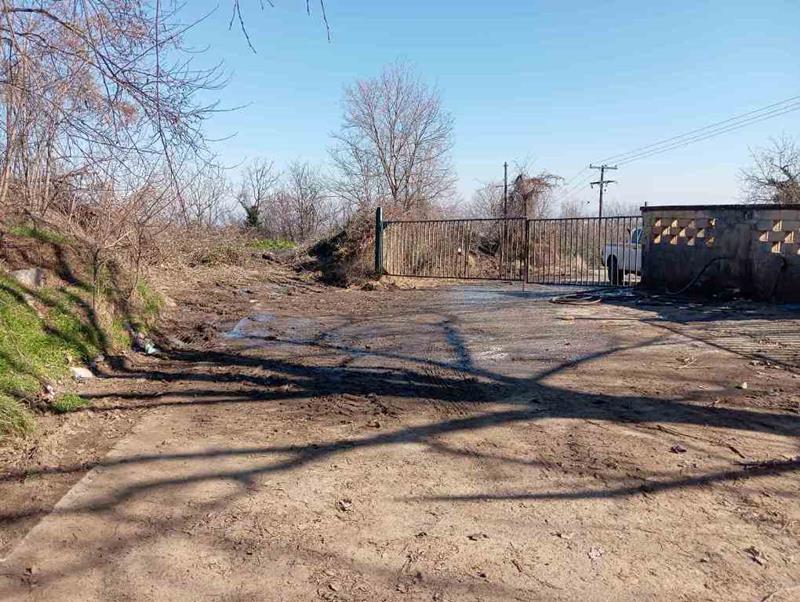 Καθαρίστηκε η «Πλακένια» τοποθετήθηκε μεταλλική πόρτα και λουκέτο στο χώρο που πλένονται τα απορριμματοφόρα 